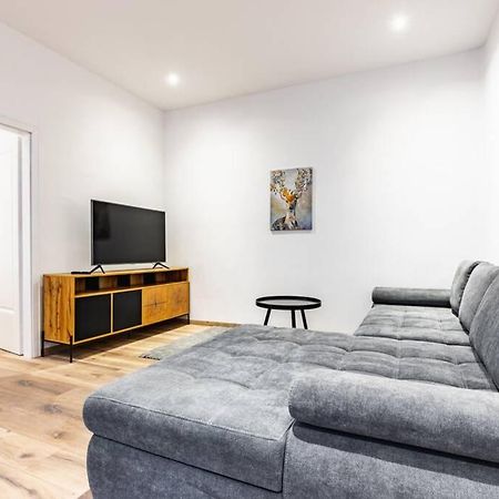 Modern Apartment Next To Subway Station Vienna Exterior photo
